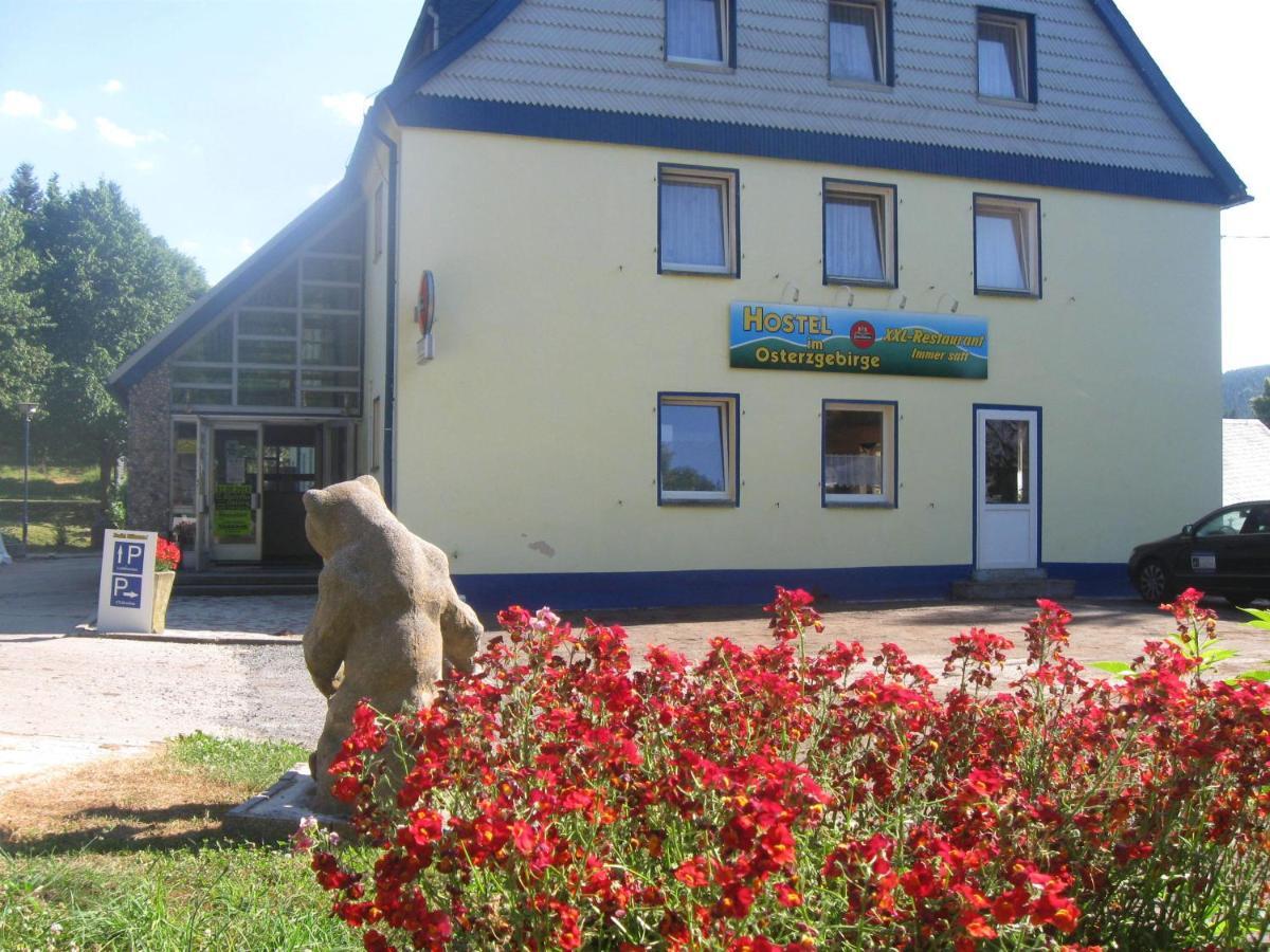 Hostel Im Osterzgebirge Altenberg  Exteriör bild